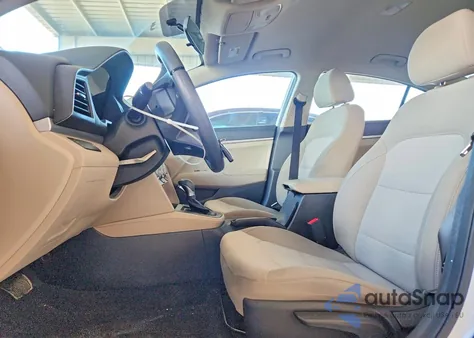 2019 Hyundai Elantra Se z USA, uszkodzony, nr VIN 5NPD74LF2KH439517